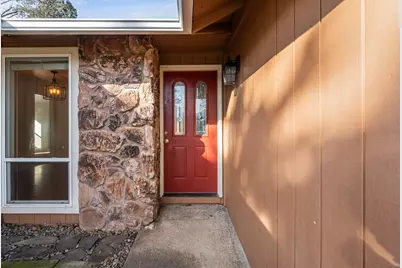 2583 Huntington Lane, Medford, OR 97504 - Photo 3