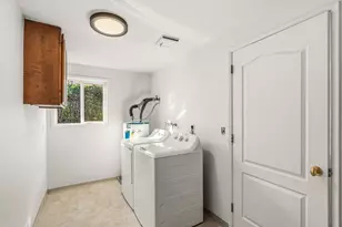 2583 Huntington Ln, Medford, OR 97504 - Photo 15