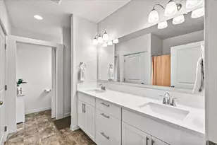 1637 Bronte Cir, Medford, OR 97504 - Photo 23