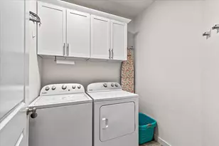 1637 Bronte Cir, Medford, OR 97504 - Photo 19