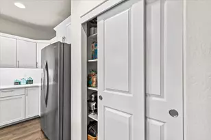 1637 Bronte Cir, Medford, OR 97504 - Photo 17