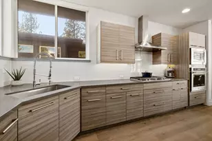 19504 SW Century Dr, Bend, OR 97702 - Photo 21