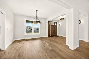 4043 Sunleaf Ave, Medford, OR 97504 - Photo 5