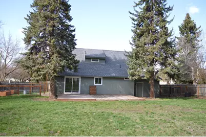 879 Lakeshore Drive, Klamath Falls, OR 97601 - Photo 15