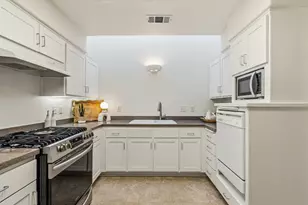 597 Mariposa Ct, Ashland, OR 97520 - Photo 11