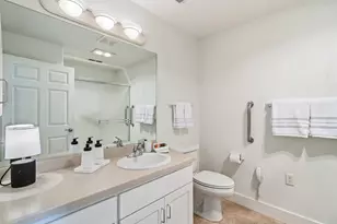 597 Mariposa Ct, Ashland, OR 97520 - Photo 25