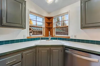 60463 Umatilla Circle, Bend, OR 97702 - Photo 5