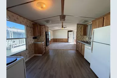 731 Hedy Jayne, Medford, OR 97501 - Photo 3