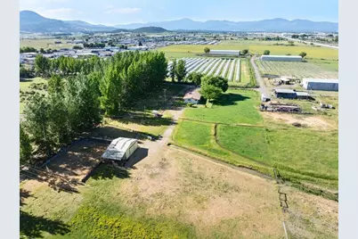 6131 Crater Lake Highway, Central Point, OR 97502 - Photo 25