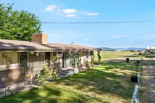 6131 Crater Lake Hwy, Central Point, OR 97502 - Photo 31