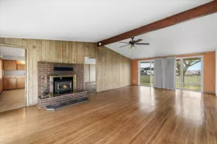 6131 Crater Lake Hwy, Central Point, OR 97502 - Photo 9