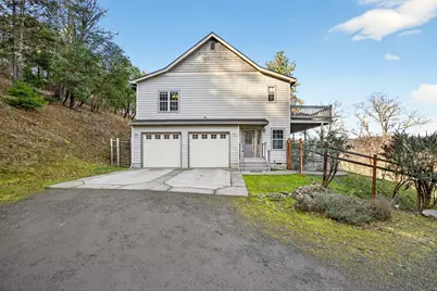 334 Andesite Drive, Jacksonville, OR 97530 - Photo 3