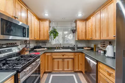 2627 Berkeley Street, Klamath Falls, OR 97601 - Photo 13