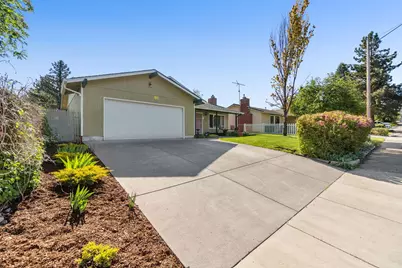 2627 Berkeley Street, Klamath Falls, OR 97601 - Photo 1