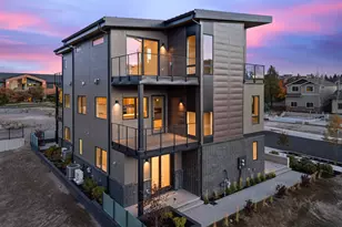 212 SW Log Ct, Bend, OR 97702 - Photo 3