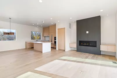 212 SW Log Court, Bend, OR 97702 - Photo 9