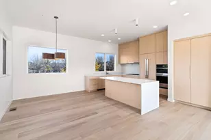 212 SW Log Ct, Bend, OR 97702 - Photo 11