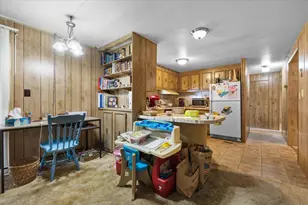 301 Freeman Rd, Central Point, OR 97502 - Photo 9