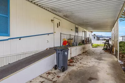 301 Freeman Road #UNIT 92, Central Point, OR 97502 - Photo 3