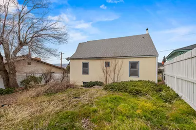 241 Hillside Avenue, Klamath Falls, OR 97601 - Photo 33