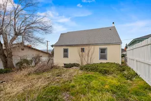 241 Hillside Ave, Klamath Falls, OR 97601 - Photo 33