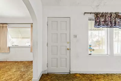 241 Hillside Avenue, Klamath Falls, OR 97601 - Photo 7