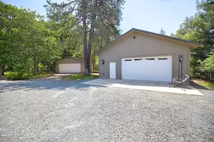 627 Carriage Rd, Grants Pass, OR 97526 - Photo 33