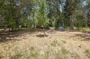 627 Carriage Rd, Grants Pass, OR 97526 - Photo 43