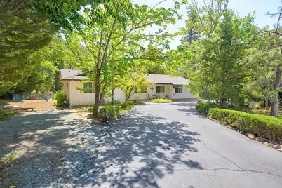 627 Carriage Road, Grants Pass, OR 97526 - Photo 5