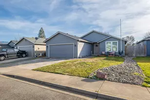 2169 Chambers Ln, Grants Pass, OR 97526 - Photo 33