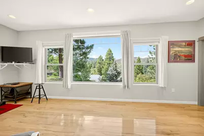 330 E Fir Street, Jacksonville, OR 97530 - Photo 15