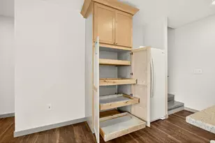 330 E Fir St, Jacksonville, OR 97530 - Photo 41