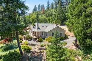 404 Mountain Paradise Dr, Grants Pass, OR 97526 - Photo 1