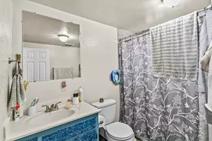 2700 Falcon St, White City, OR 97503 - Photo 11