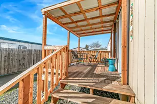 2700 Falcon St, White City, OR 97503 - Photo 3