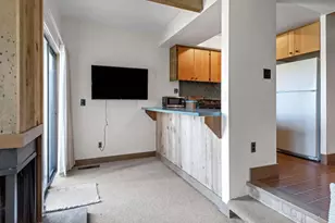 12960 Hawks Beard, Black Butte Ranch, OR 97759 - Photo 15