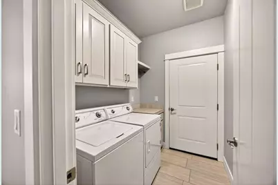 3957 Shamrock Drive, Medford, OR 97504 - Photo 29