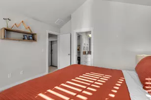 19721 SW River Cp Ln, Bend, OR 97702 - Photo 23