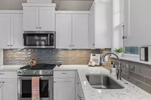 19721 SW River Cp Ln, Bend, OR 97702 - Photo 11