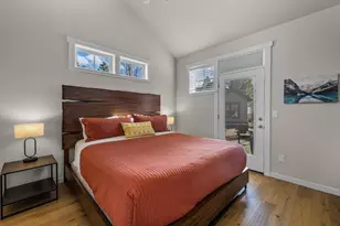 19721 SW River Cp Ln, Bend, OR 97702 - Photo 17