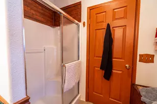 60626 River Bend Dr, Bend, OR 97702 - Photo 11