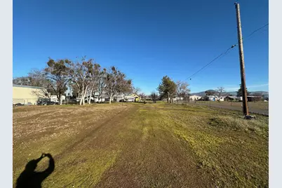 5303 Table Rock Road, Central Point, OR 97502 - Photo 3