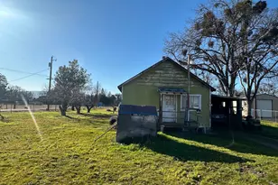 5303 Table Rock Rd, Central Point, OR 97502 - Photo 1