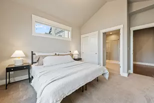 20889 SE Humber Ln, Bend, OR 97702 - Photo 35