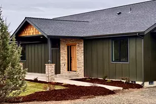 6822 Southeast Madison Ave, Prineville, OR 97754 - Photo 3