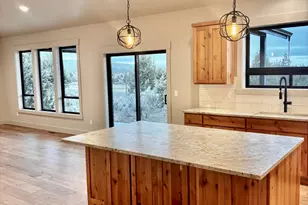 6822 Southeast Madison Ave, Prineville, OR 97754 - Photo 7