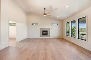 6822 Southeast Madison Ave, Prineville, OR 97754 - Photo 11