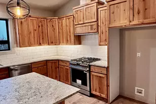 6822 Southeast Madison Ave, Prineville, OR 97754 - Photo 5