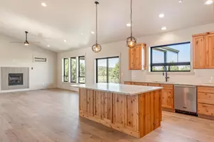 6822 Southeast Madison Ave, Prineville, OR 97754 - Photo 9