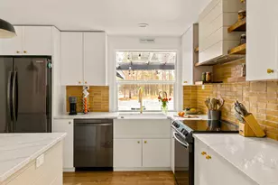 17376 Lively Ln, Bend, OR 97707 - Photo 11